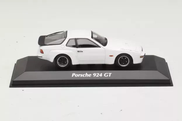 Minichamps Porsche 924 Carrera Gt Coupe 1981 1:43 940066121